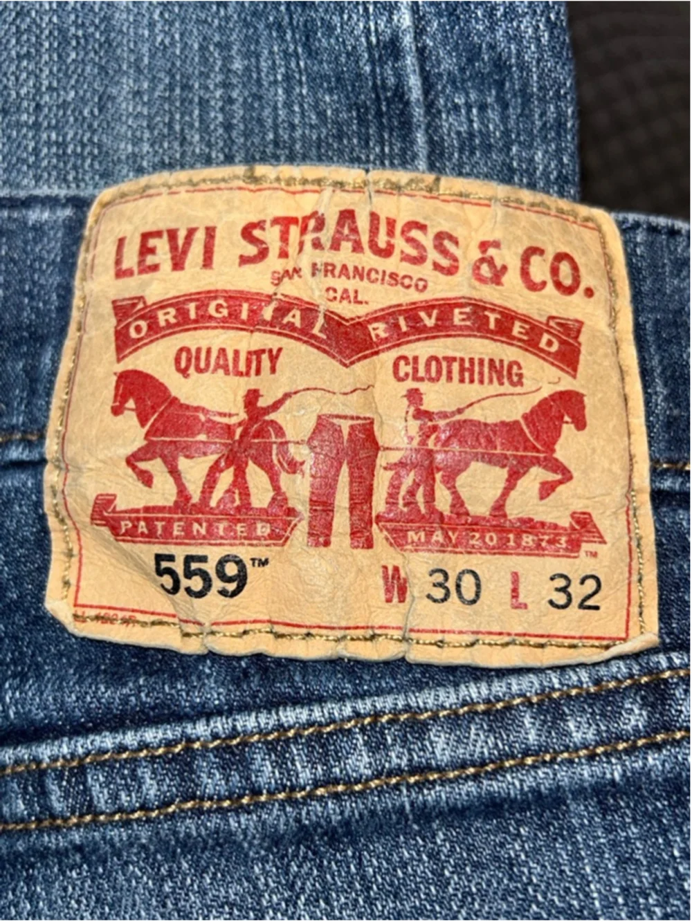 Men Levi’s 559 Relaxed Straight Blue Jeans - Size 30 X 32